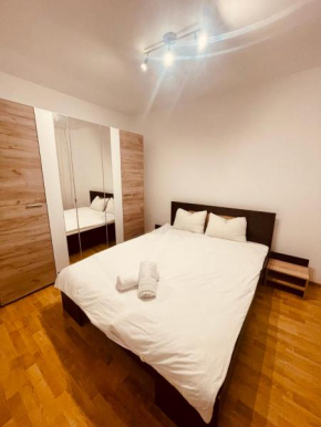 Big Modern Apartment Quiet area near Spitalul Judetean AS6